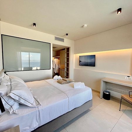 Eleia Seafront Rooms & Villas เปตรา ภายนอก รูปภาพ