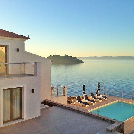 Eleia Seafront Rooms & Villas เปตรา ภายนอก รูปภาพ