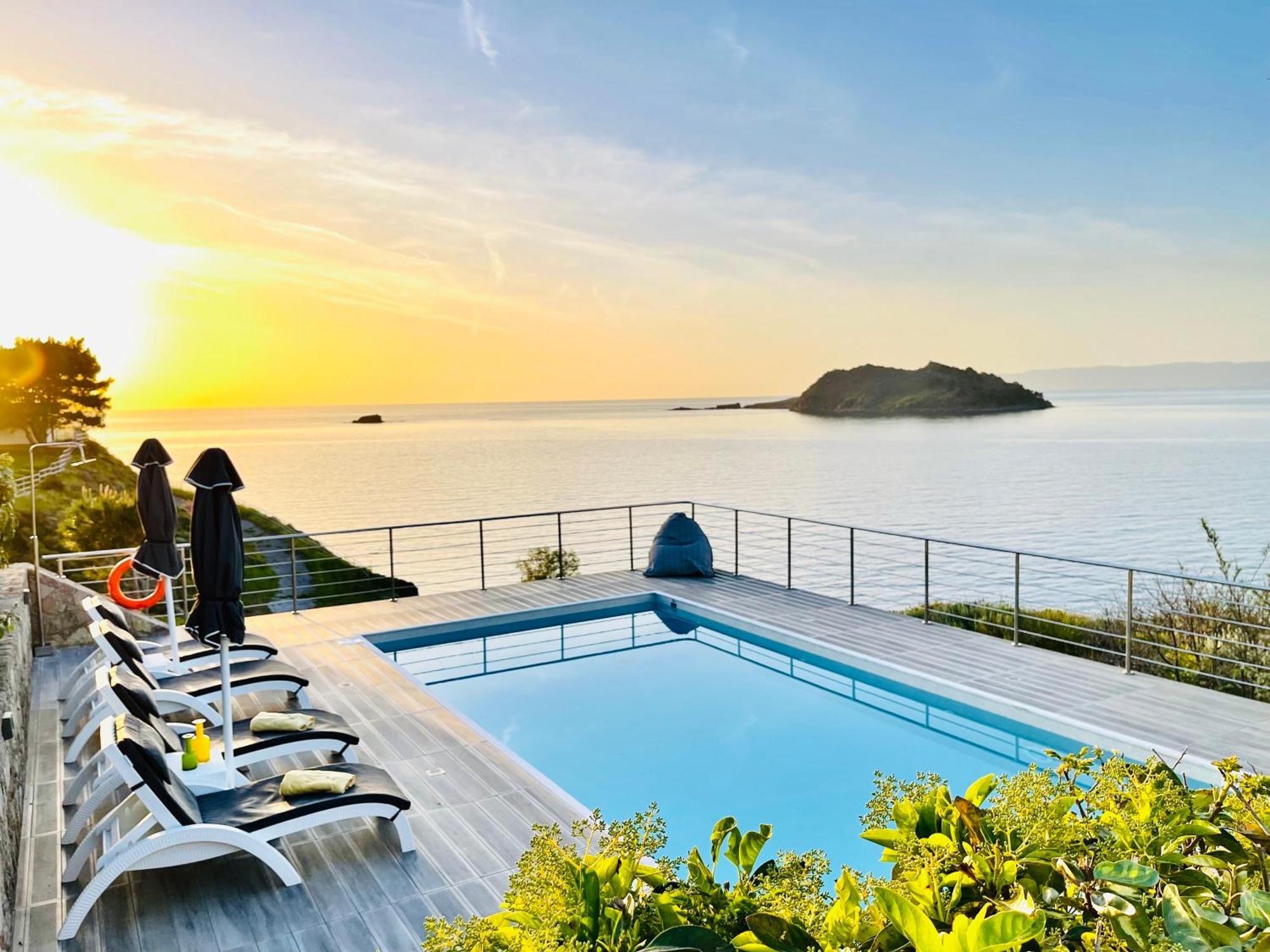 Eleia Seafront Rooms & Villas เปตรา ภายนอก รูปภาพ
