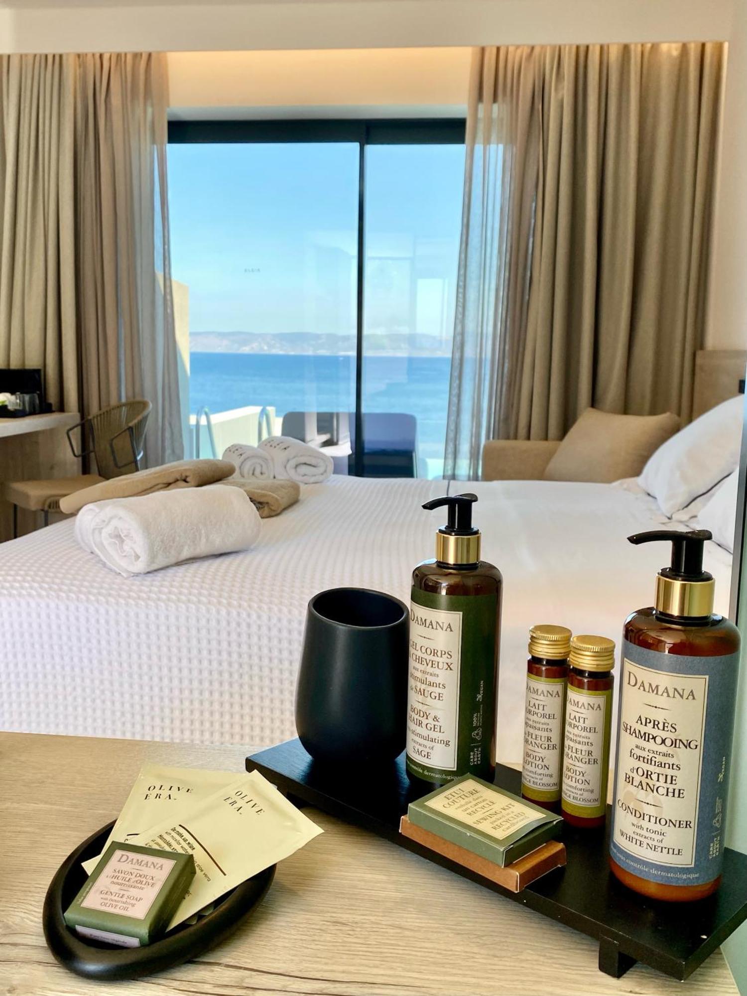 Eleia Seafront Rooms & Villas เปตรา ภายนอก รูปภาพ