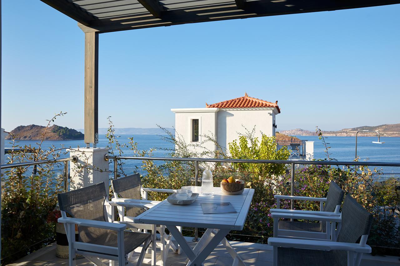 Eleia Seafront Rooms & Villas เปตรา ภายนอก รูปภาพ