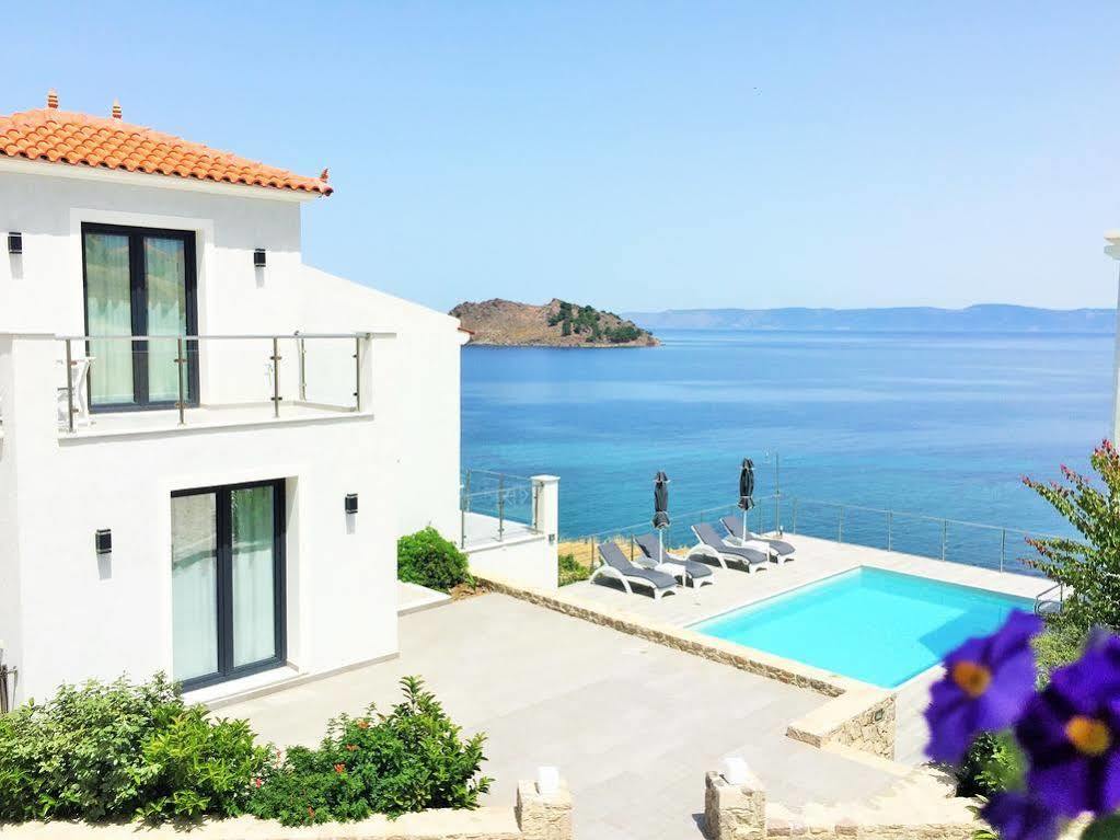 Eleia Seafront Rooms & Villas เปตรา ภายนอก รูปภาพ