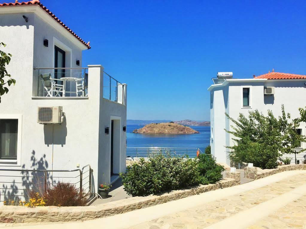 Eleia Seafront Rooms & Villas เปตรา ภายนอก รูปภาพ